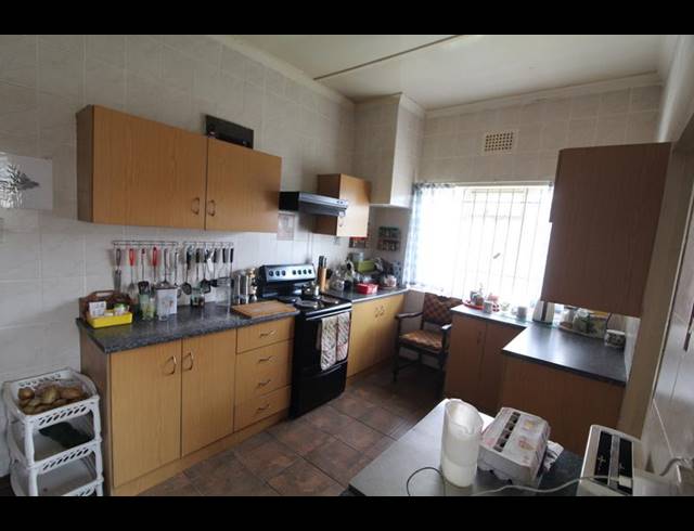 3 BEDROOM HOUSE FOR SALE IN ESCOMBE